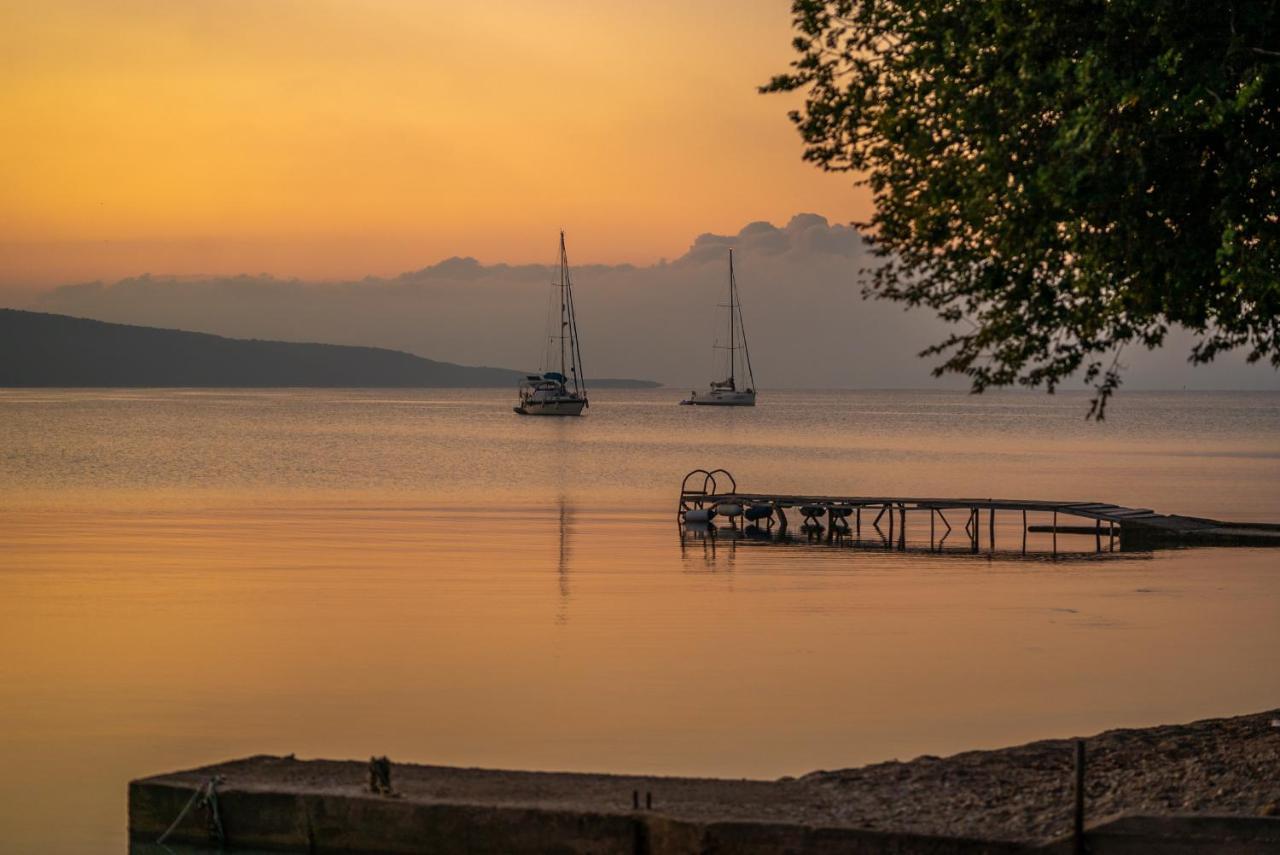 Flisvos Seaside Apartments Ligia Zewnętrze zdjęcie