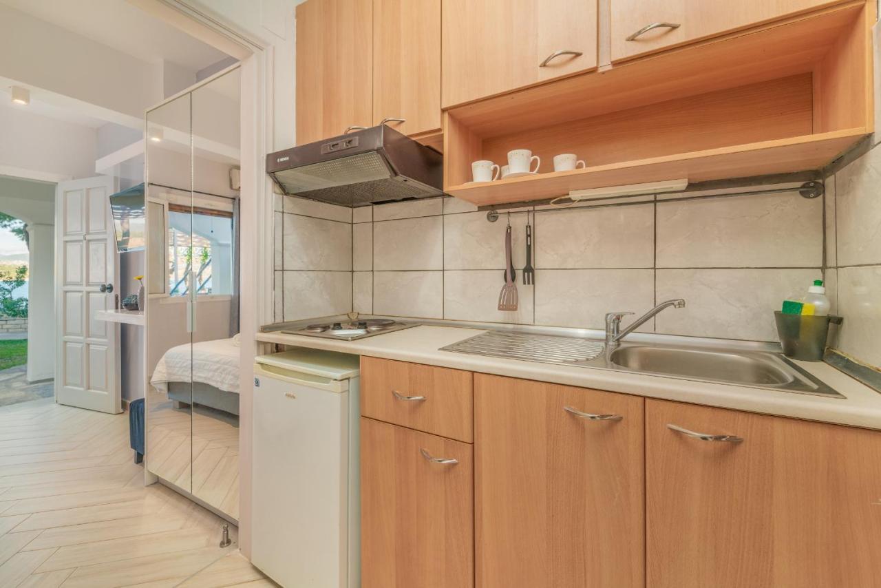 Flisvos Seaside Apartments Ligia Zewnętrze zdjęcie