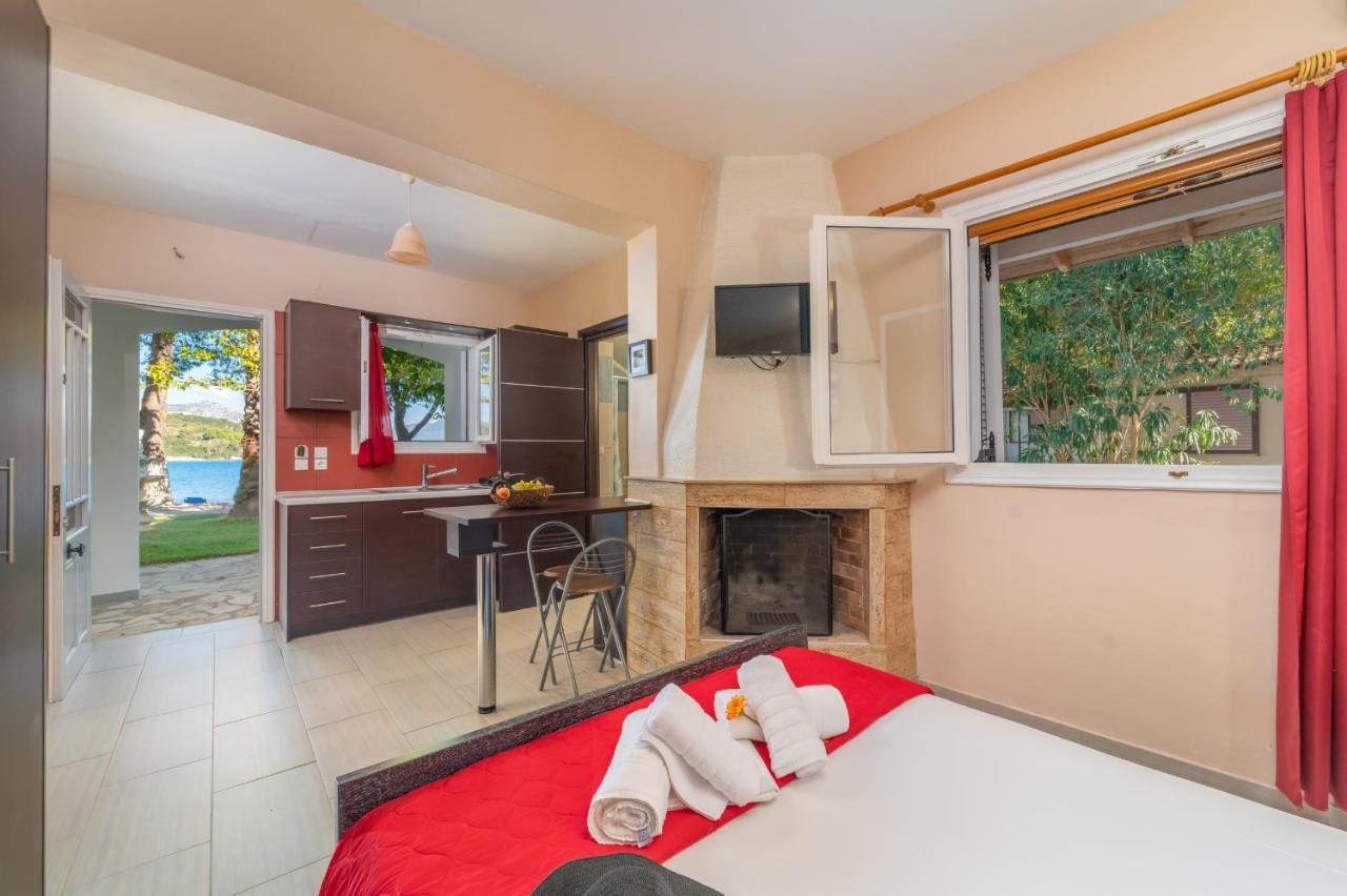 Flisvos Seaside Apartments Ligia Zewnętrze zdjęcie